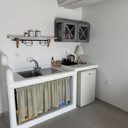 Elafonisos Elaion Hotel ภายนอก รูปภาพ