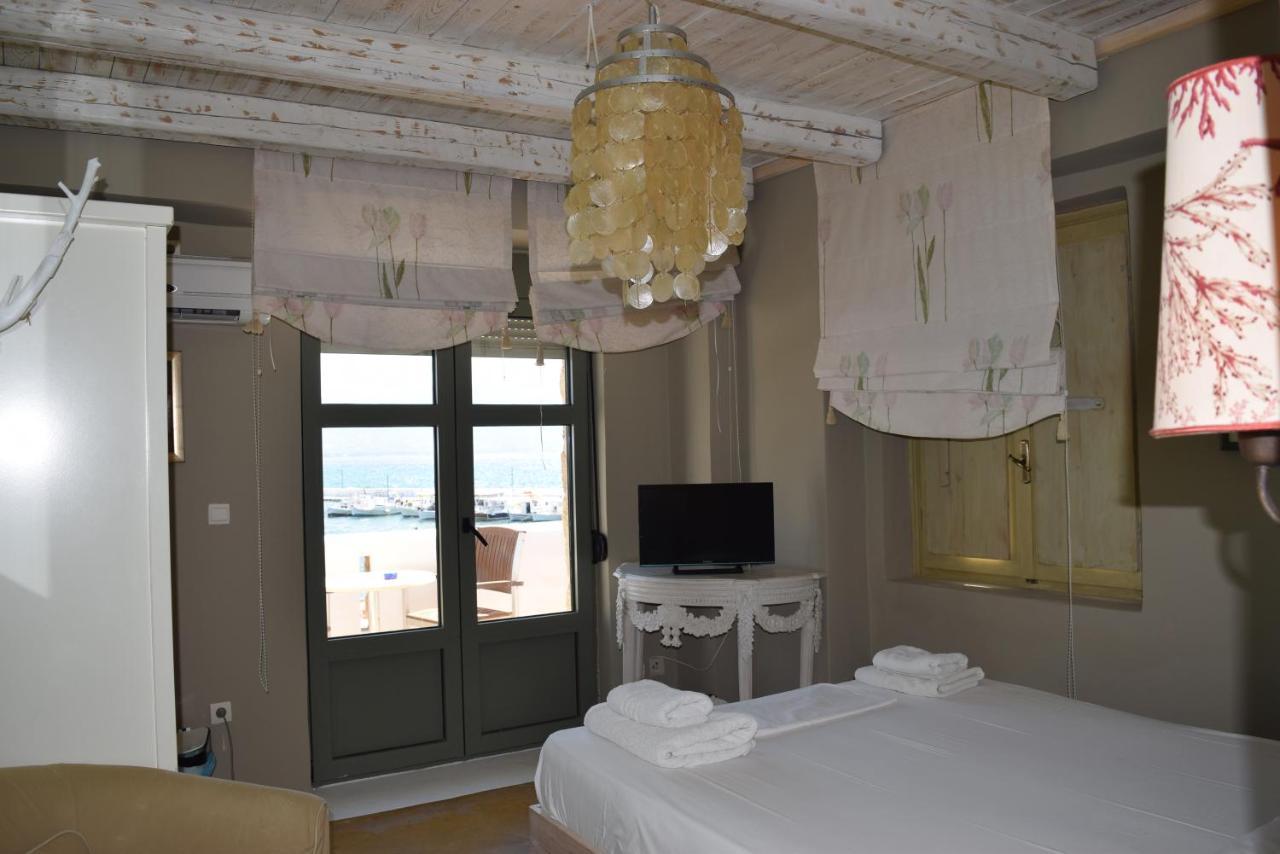Elafonisos Elaion Hotel ภายนอก รูปภาพ