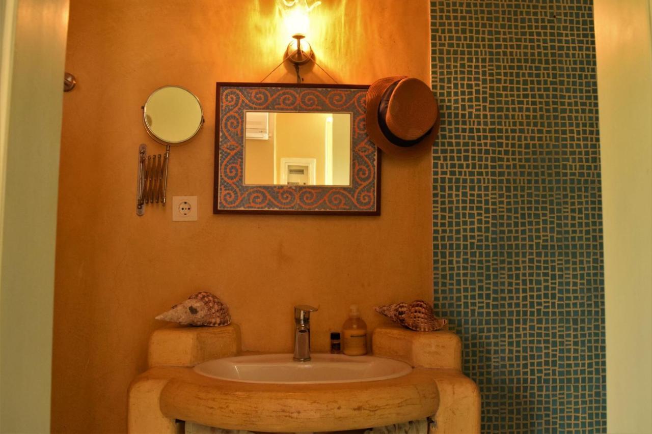 Elafonisos Elaion Hotel ภายนอก รูปภาพ