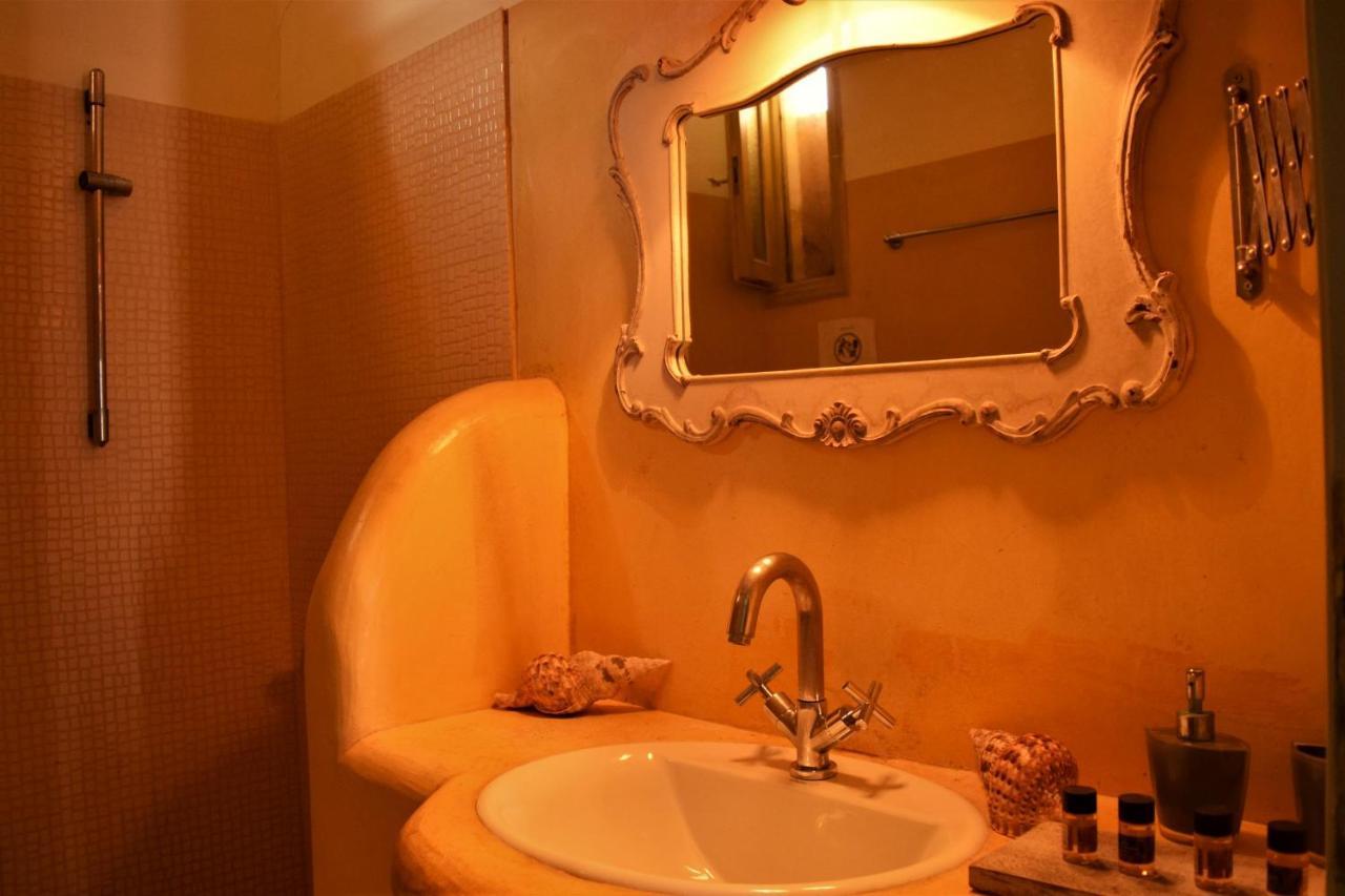 Elafonisos Elaion Hotel ภายนอก รูปภาพ